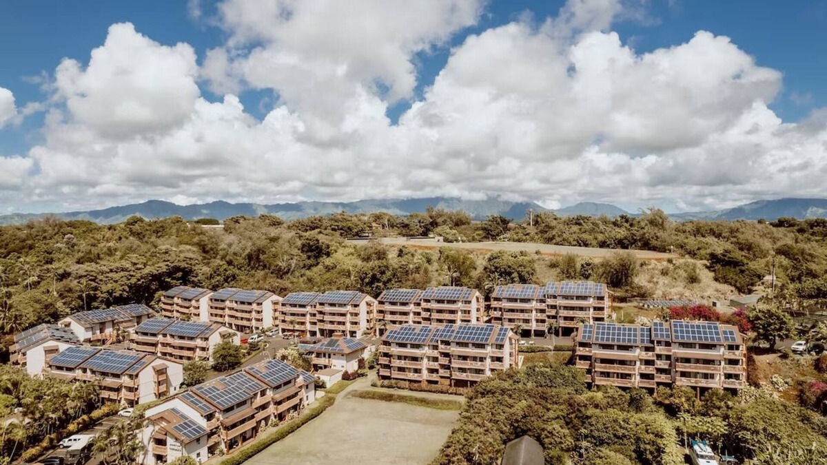 Nawiliwili Apartment | 2 Units – Steps from the Beach with Pool, BBQ Area & Relaxing Island Views