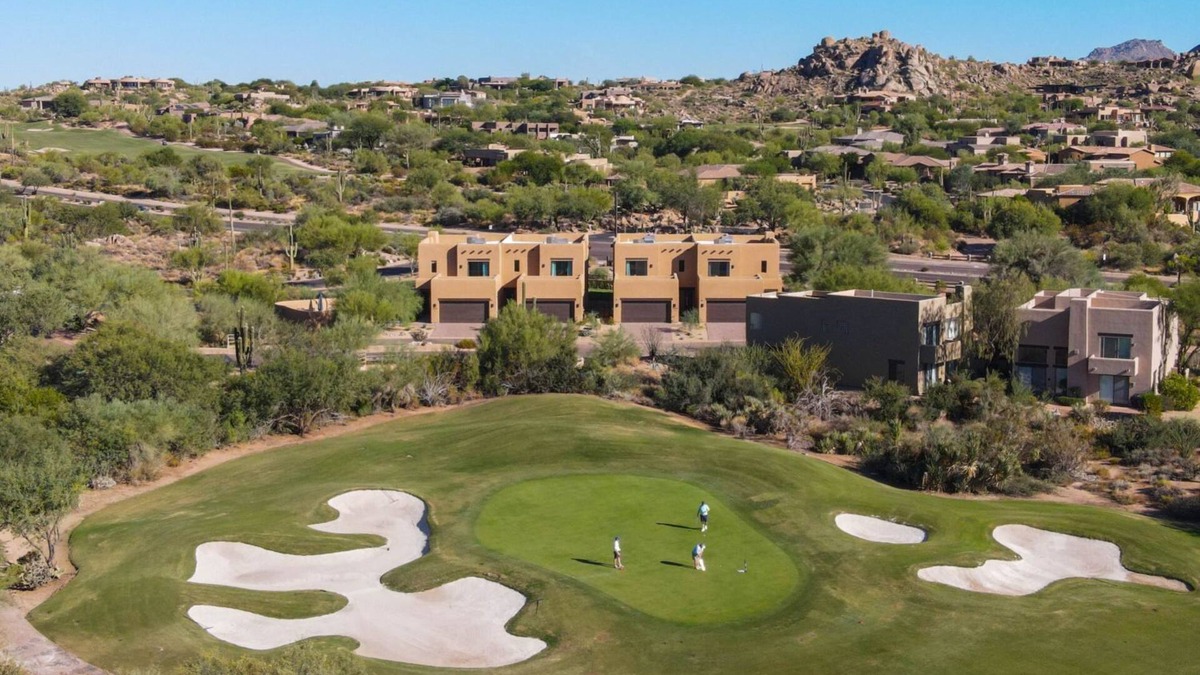 Troon North House | 2 Villas/20 Guests: Walk to Troon North Golf Club