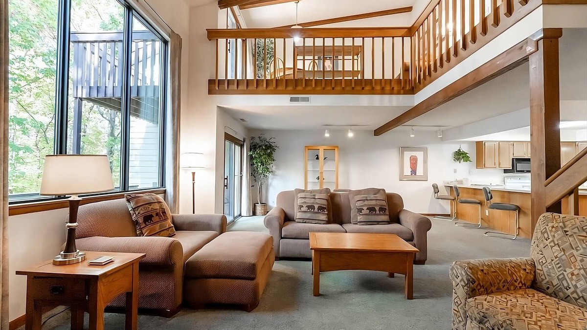 French Lick Villa | 2 Welcoming Villas with Indoor Pool | Steps from Splash Adventure | Free Parking