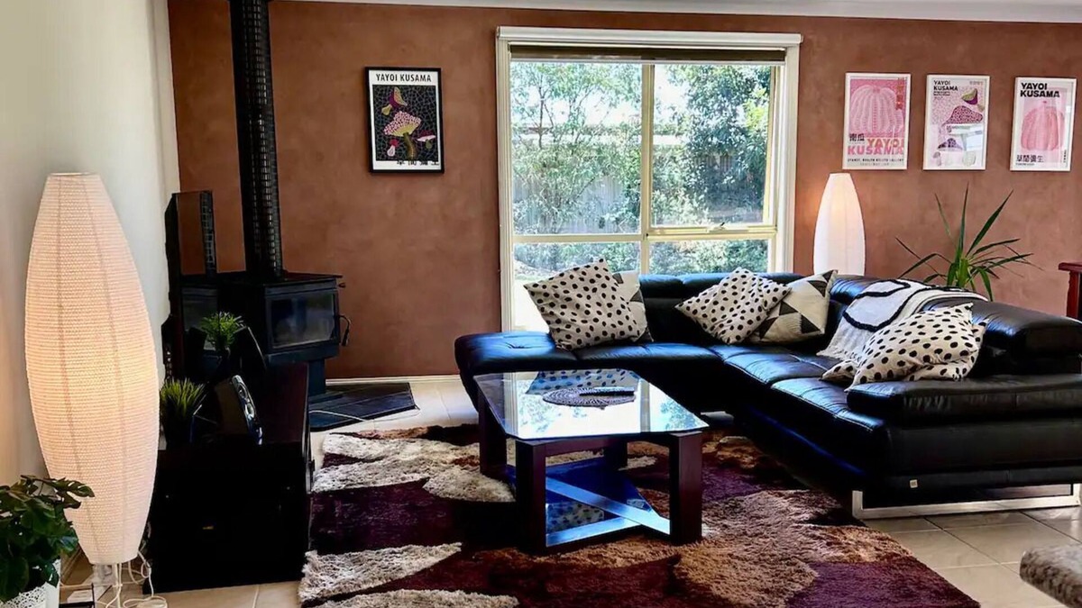Torquay House | 2 x bed beach retreat Torquay, sauna, beach, golf