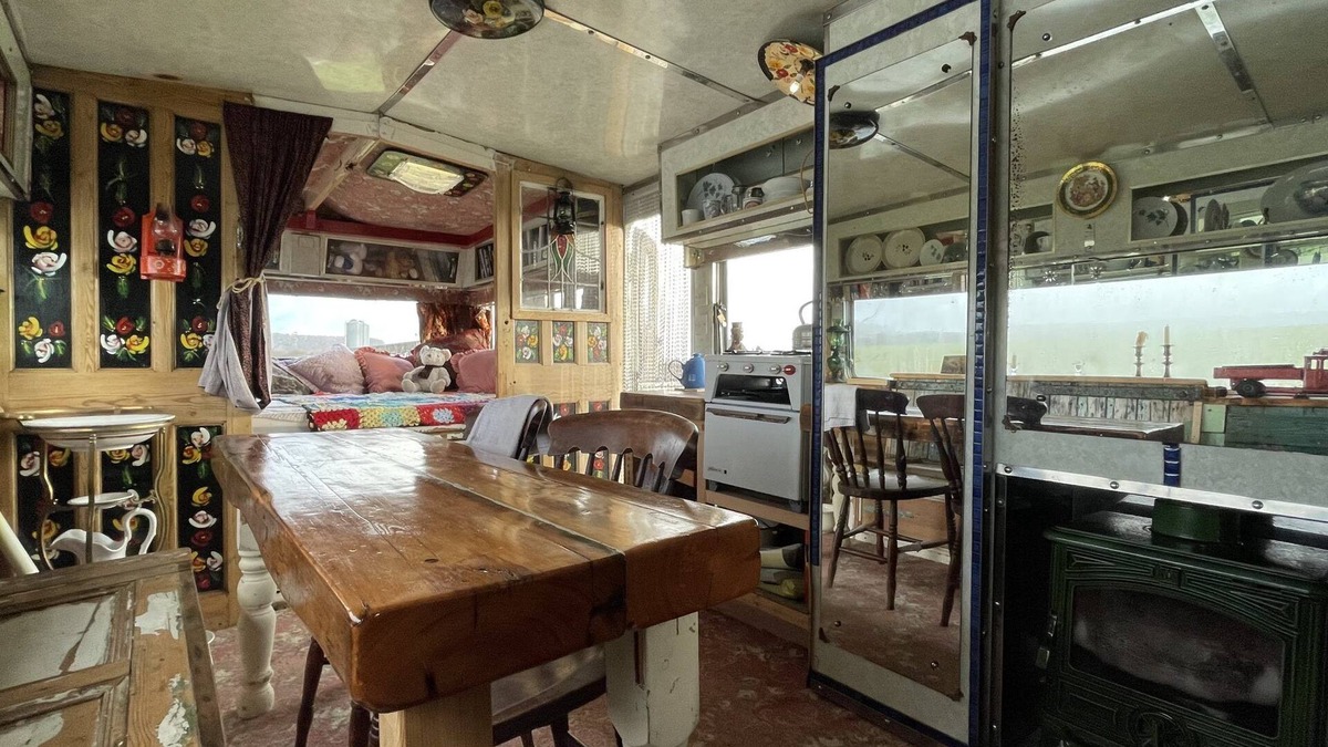 Scarborough Cabin | 2 x Double Bed Glamping Wagon at Dalby Forest