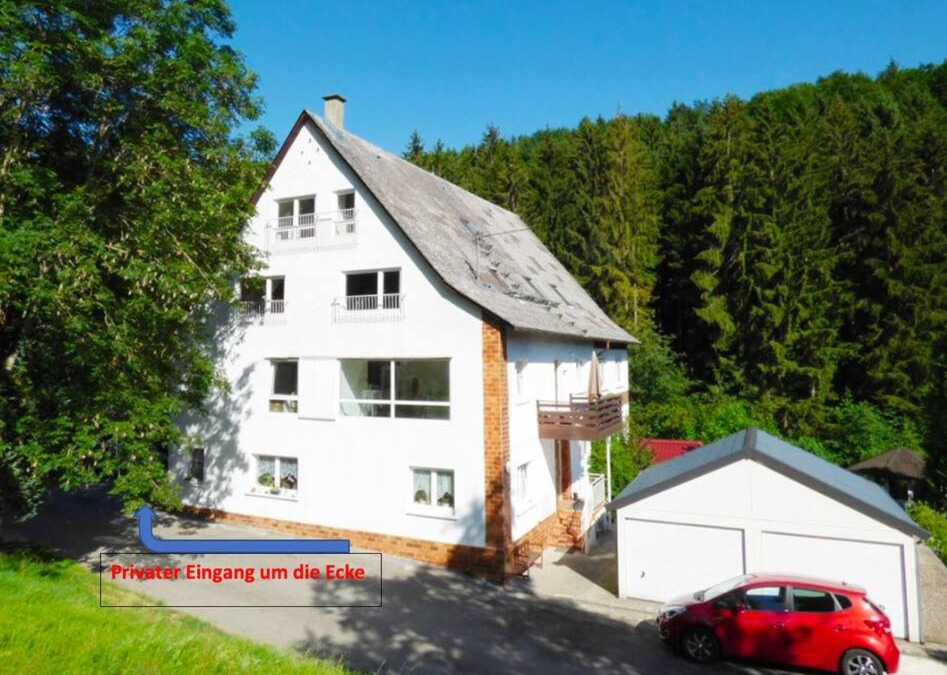 Herdwangen Schoenach Apartment | 2 Zi. FeWo in Waldrandlage mit großem Grundstück