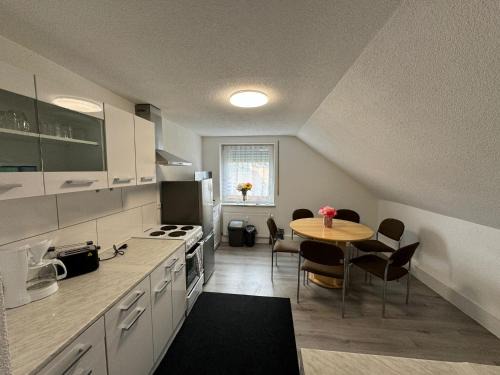 Erbach Apartment | 2 Zimmer DG Wohnung in Erbach