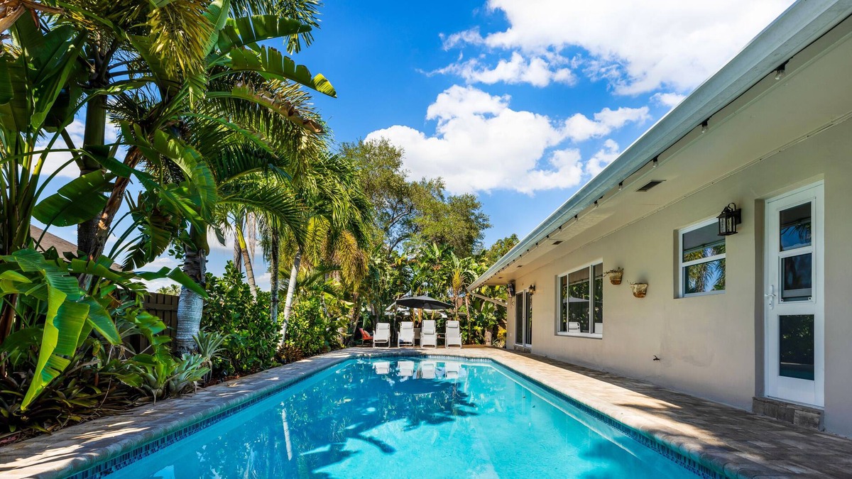 Cooper City House | 20 min to Beach Pool Villa Near Hard Rock Casino