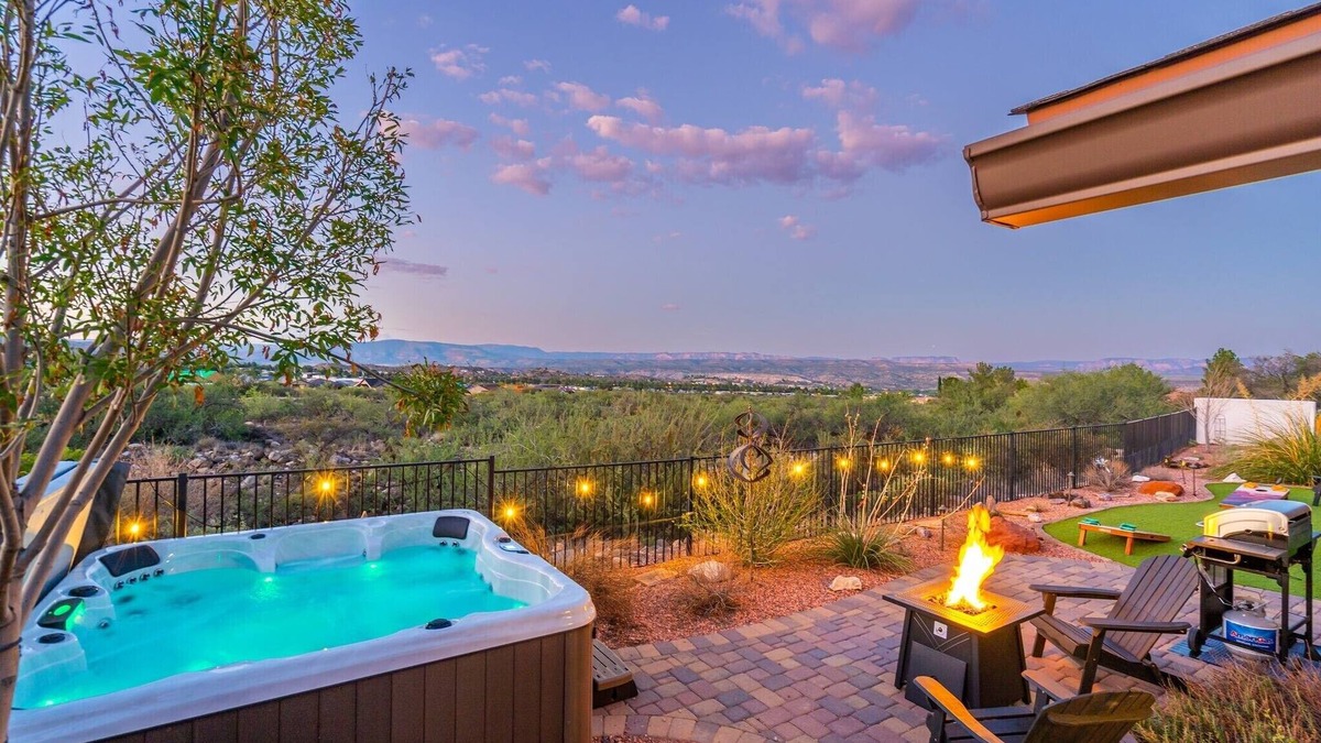 Clarkdale House | 20 min to Sedona/Hot Tub Views!