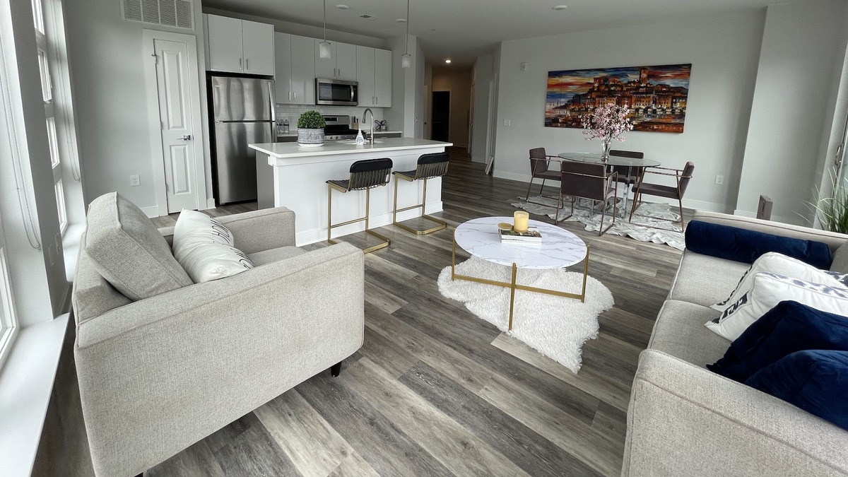 Fanwood Apartment | 20 minute from Newark Airport & 2 minutes to the Netherwood Station -