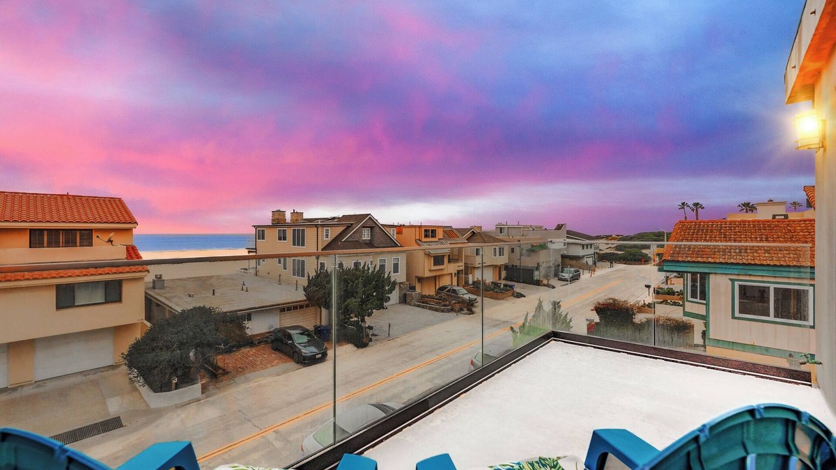 Hollywood Beach House | 20%Off 30+ Stay! Steps To Sand Ocean Views W/Patio