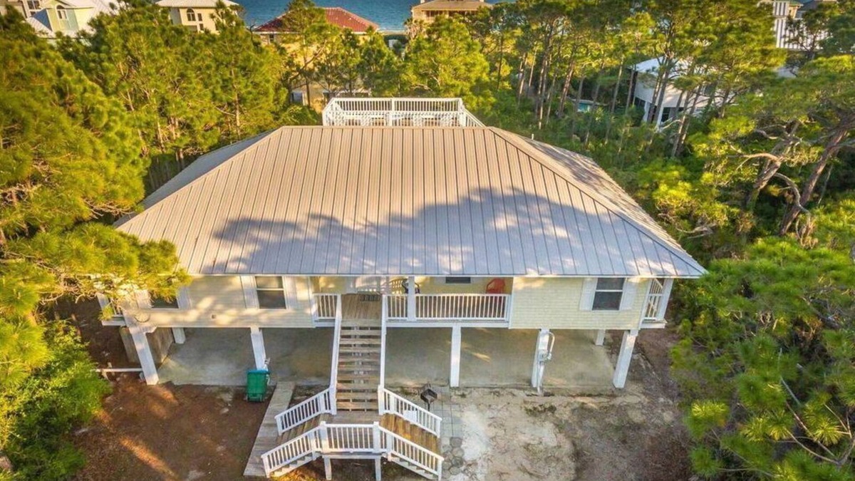 Plantation House | 20% OFF FALL! Beach Cottage inside Plantation, Sleeps up to 8, Pet Friendly