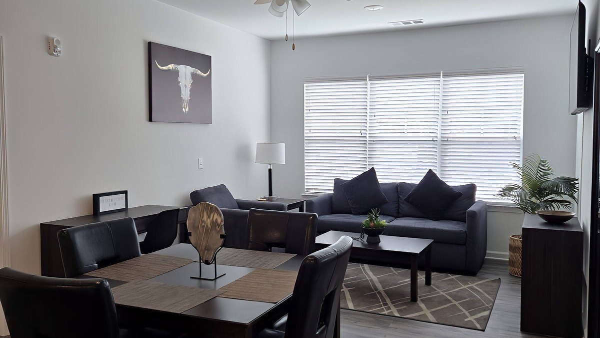 Orange Park Apartment | 20% Off The Jax Luxe Pad