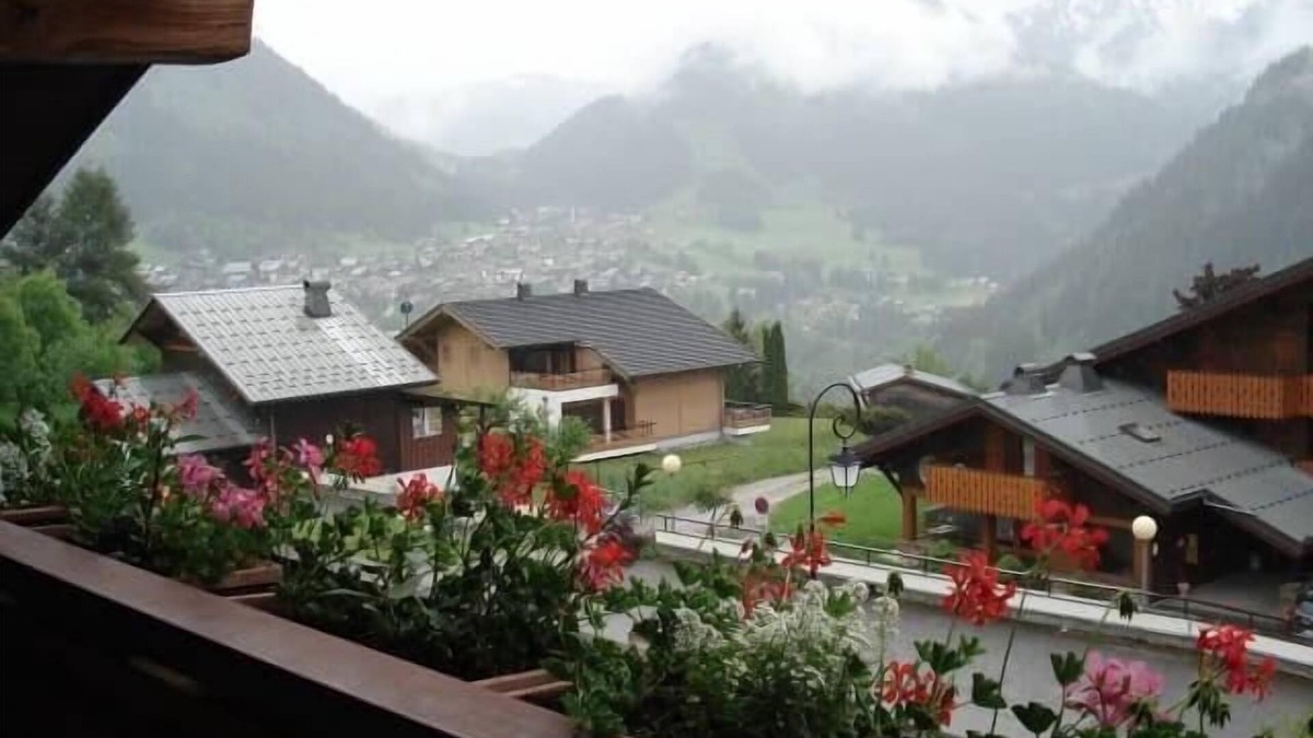 Chatel Apartment | 200m from ski lifts, Ground floor, terrace, parking, tv, 60m², Châtel