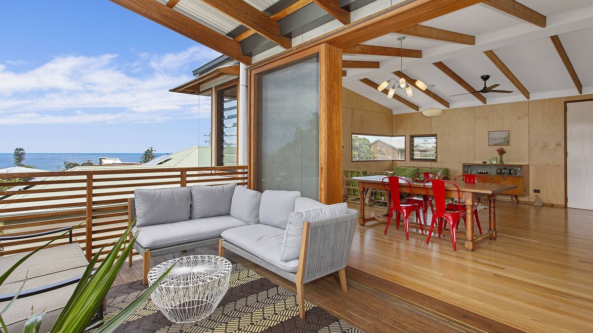 Coledale House | 200m to Coledale Beach with wheelchair access and pet friendly