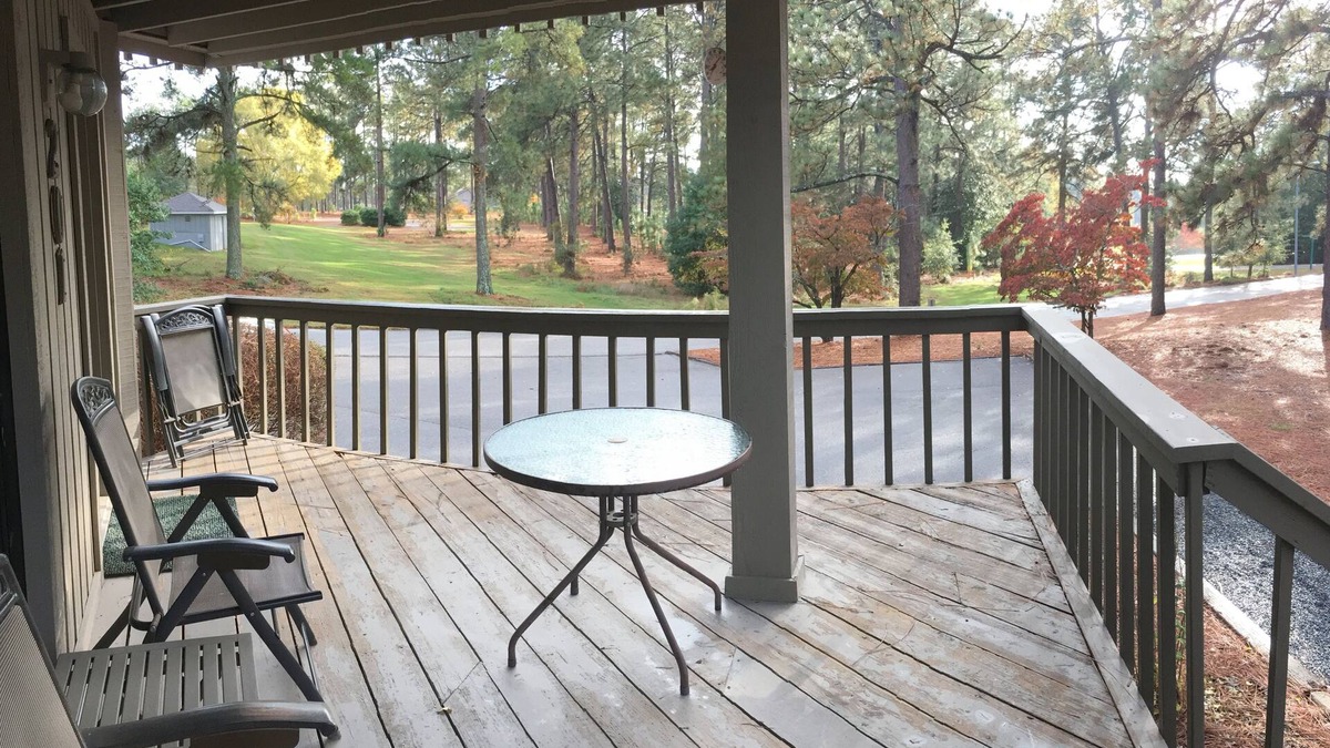 Foxfire Condo | 201 Foxkroft Dr. Foxfire Village 2B/2B Sleeps 6 Golf and Swimming Pool