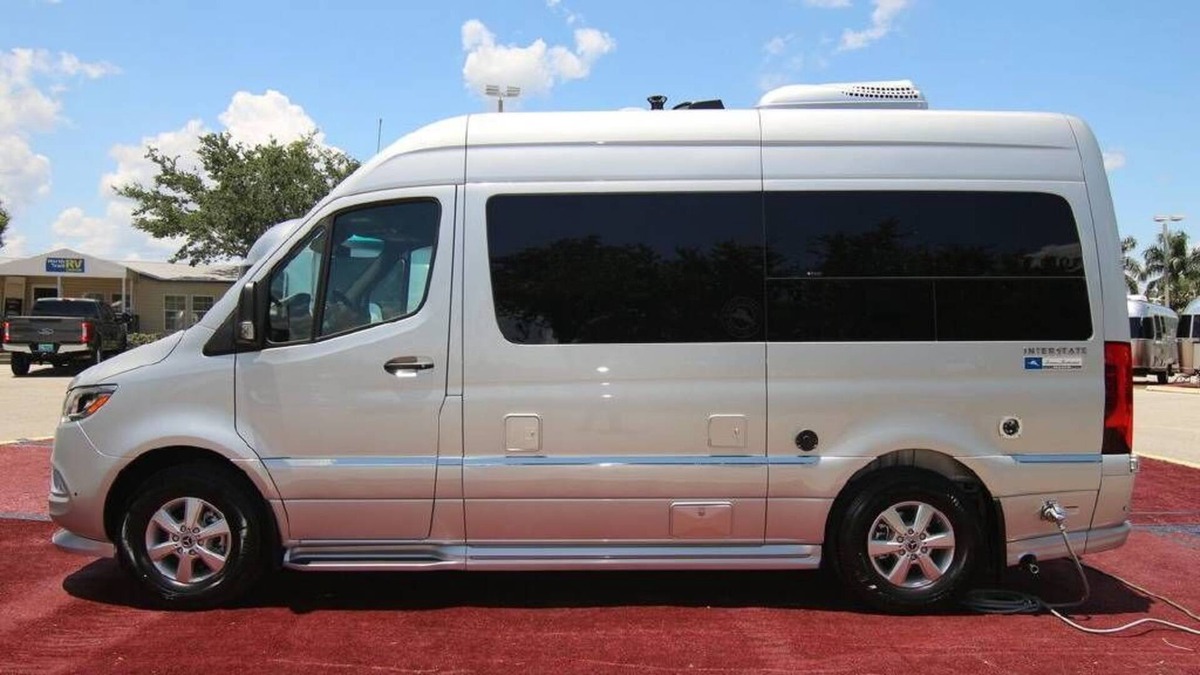 Island Estate House | 2018 MERCEDEZ AIRSTREAM INTERSTATE