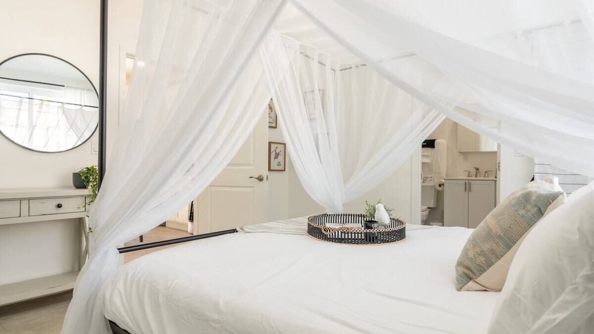 Santa Ana Apartment | 202 Broadway · Modern Home W/Charming King Suite | 6Mi to Disney!