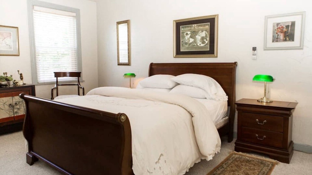 Mercersburg Bed & Breakfast | 202 - Buchanan Room - James Buchanan Hotel