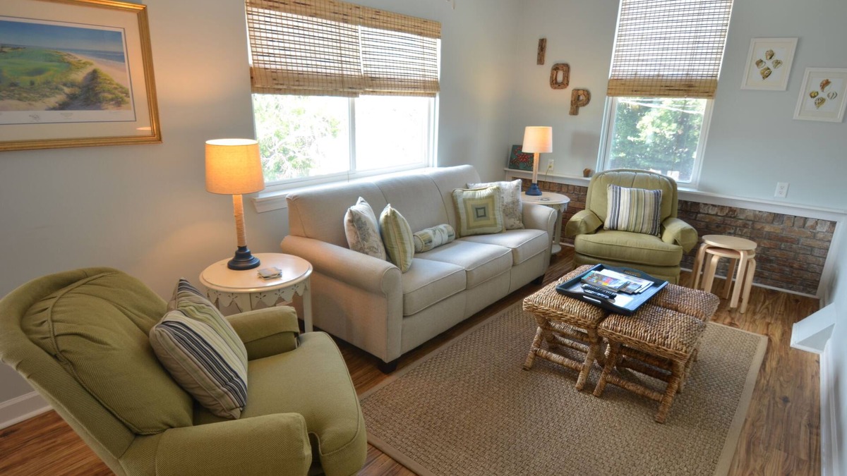 Isle of Palms Condo | #202 "Top O' the Stairs" 2Br/1Ba, Pet-Friendly
