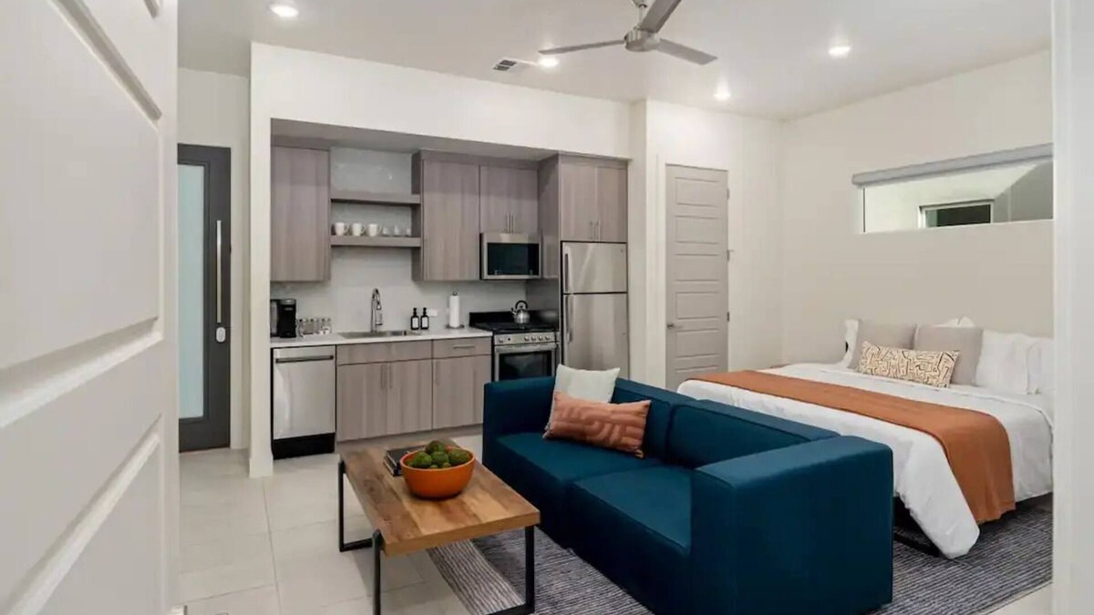 Chamberino Apartment | 2024 Enchanted Guest Suite!nn