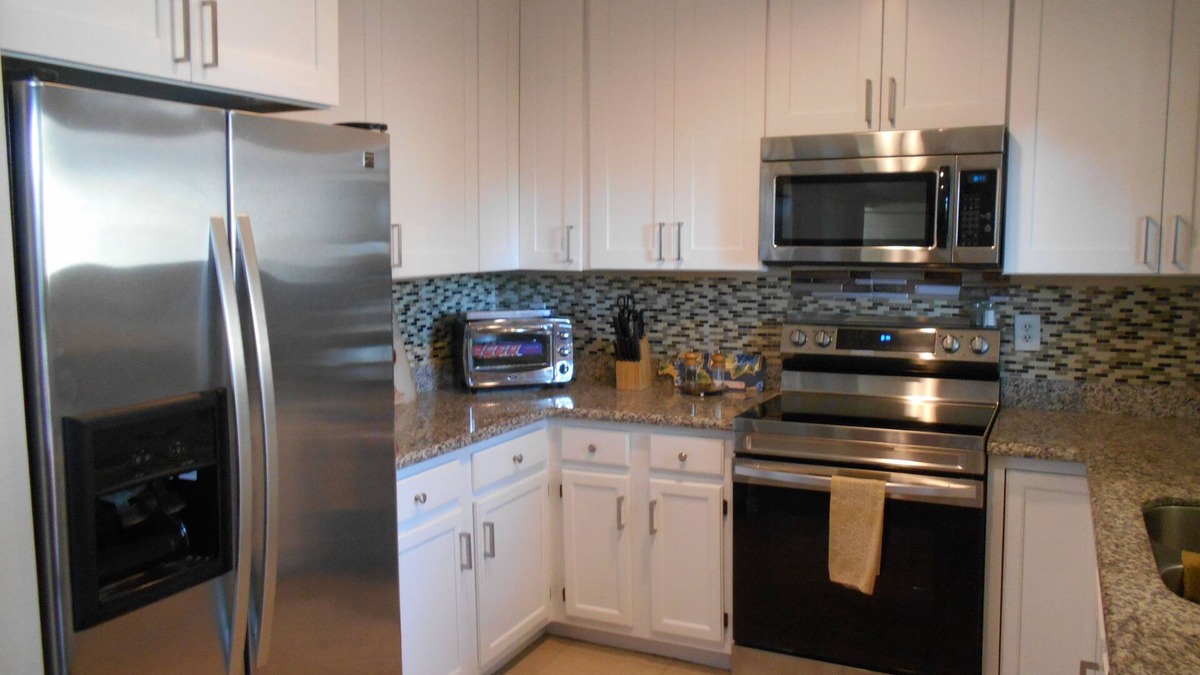 Fountain Hills Condo | 2024 Remodel/Well Equipped 2/2 1st Flr Condo, Walk everywhere location