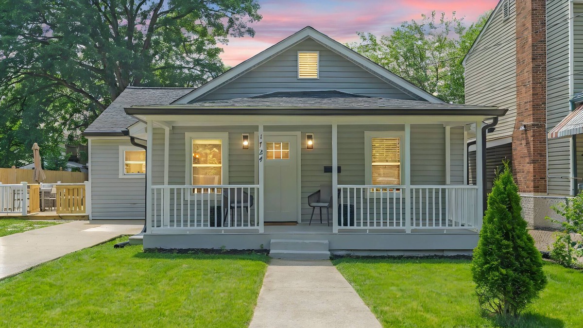 Nauck House | 2025 Full Renovation - Charming 4BR Bungalow Home