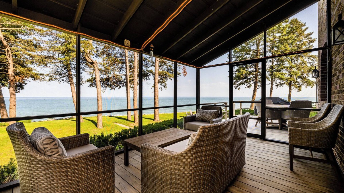 Stevensville House | (2026 OPEN!) Luxurious and Private Lakefront Estate!