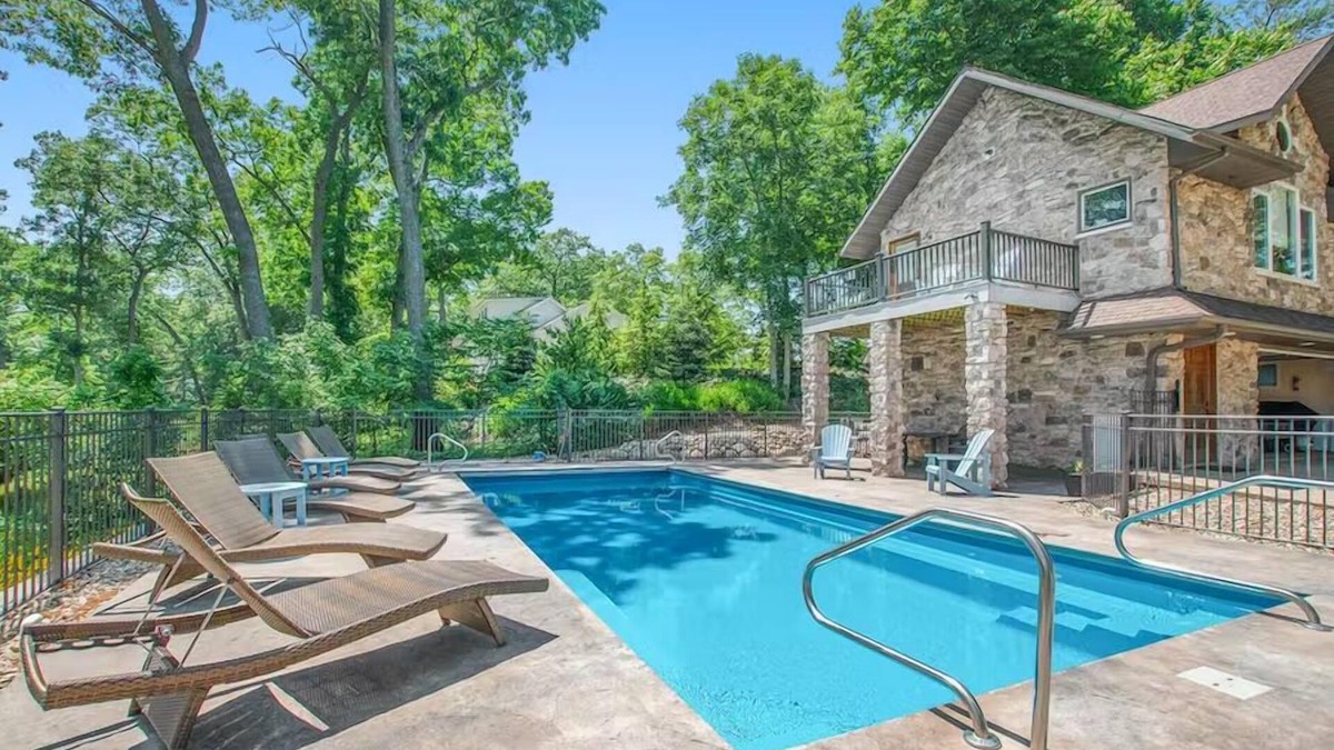 New Buffalo House | (2026 OPEN!) New Buffalo Private Pool, Lake Access & So Much More