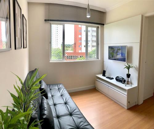 Bigorrilho Apartment | 205- Apartamento 1 quarto suite, Encantador, amplo e decorado, mobiliario moderno, cozinha completa com utensílios , Excelente vista da cidade e localização privelegiada no bairro Bigorrilho ,
