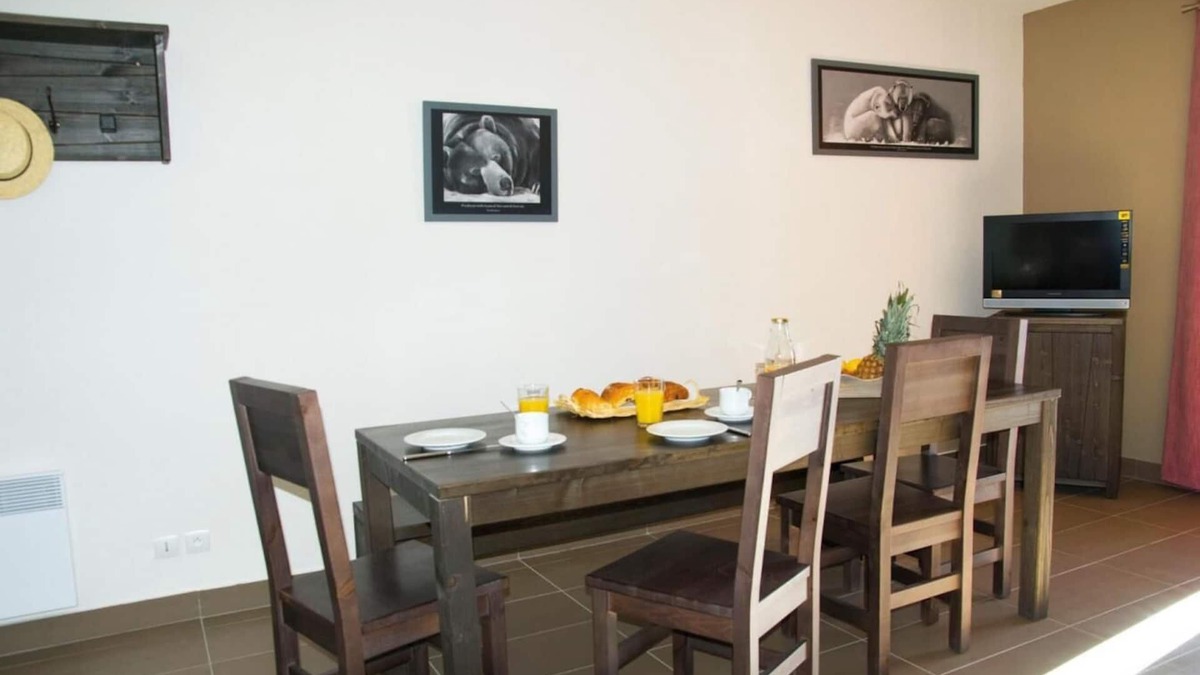 Font-Romeu-Odeillo-Via Apartment | 20m from ski lifts, fitness, swimming pool, sauna, hammam, terrace, balcony, tv, ski locker, 66m²