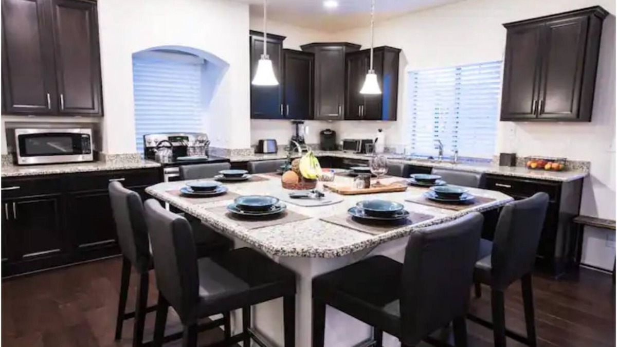 Commerce City House | 21 BEDS-Spacious luxury home-Over 5200sf 4 levels