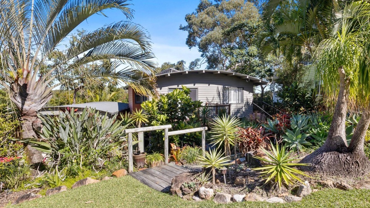Rainbow Beach House | 21 Cooloola Drive - Rainbow Beach