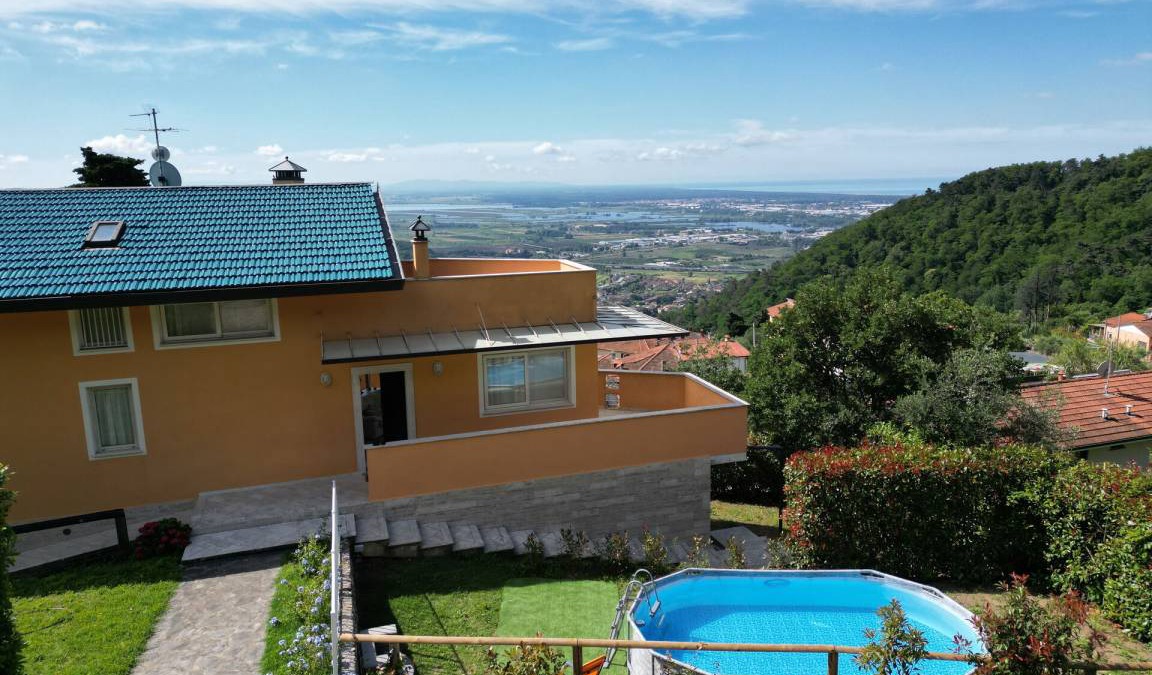Corsanico Villa | 210 m² Villa ∙ 5 bedrooms ∙ 10 guests