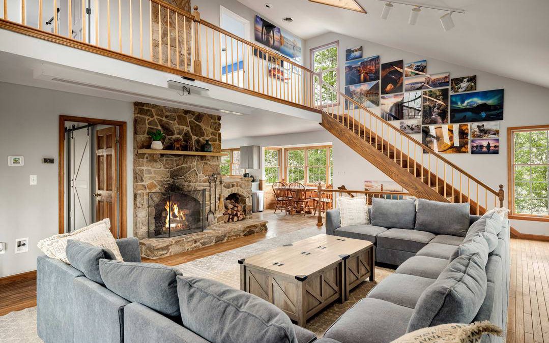 Berkeley Springs Cabin | 216 m² Cabin ∙ 4 bedrooms ∙ 10 guests