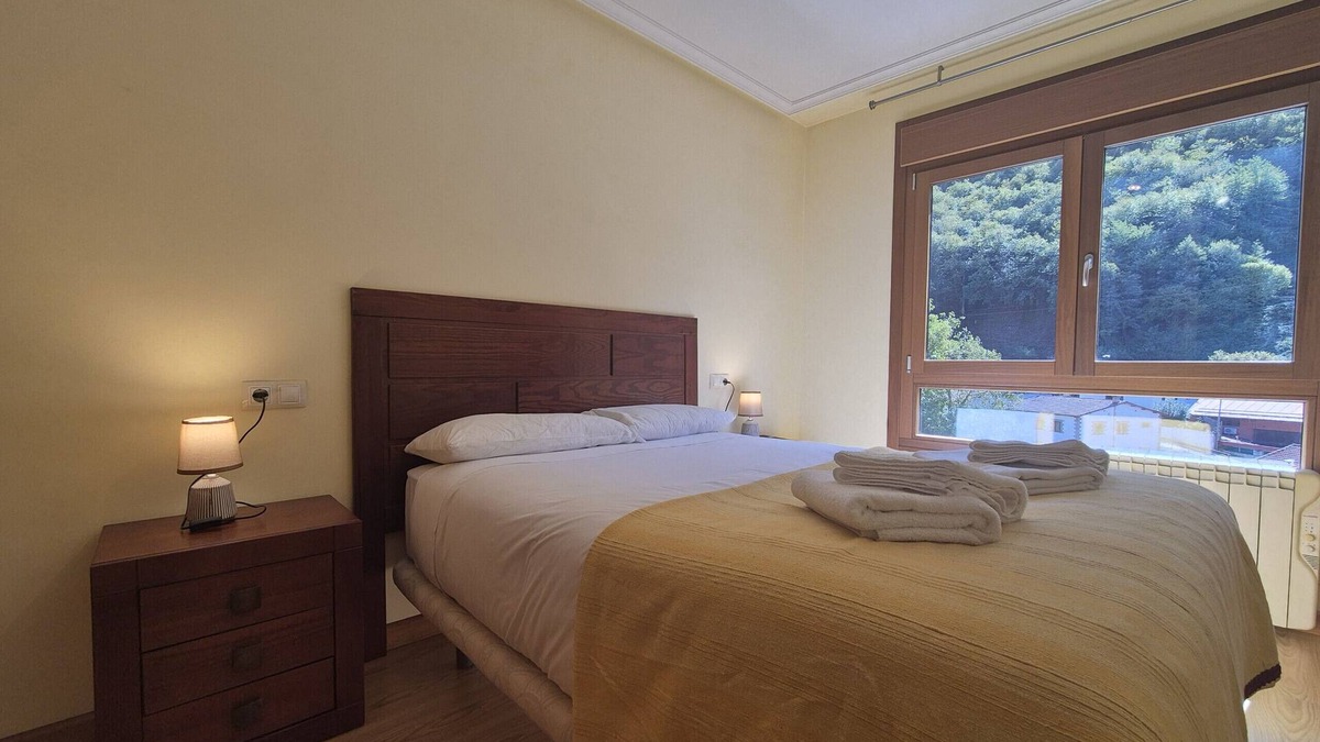 Felechosa Apartment | 21A07 Apartment in Felechosa