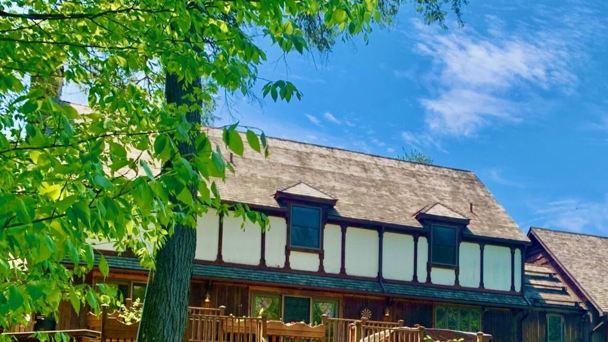 Parksville House | 22 Acres Retreat! Host your friends, family, wedding, event, festival!