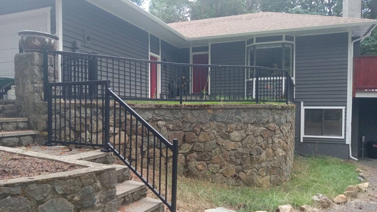 Highlands Apartment | #220 Lorimer - Quiet 3 bed home near golf, and many other attractions