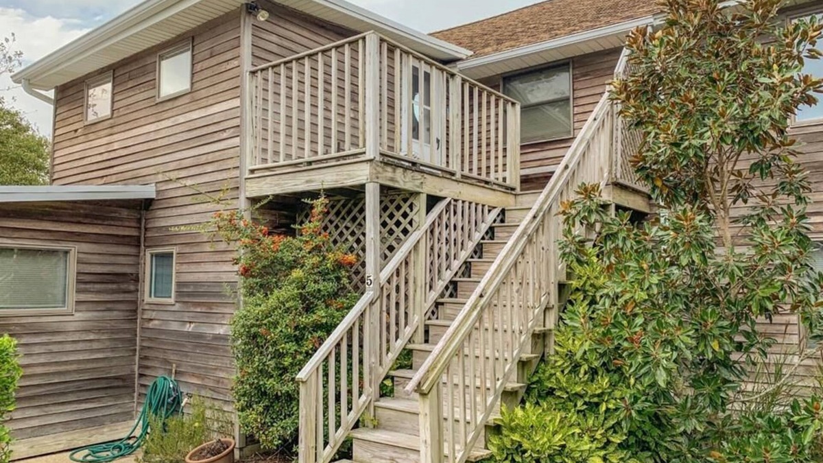 Cape May Point Condo | 221 Stites Avenue Unit #5(3BR/2BA)Beach Block