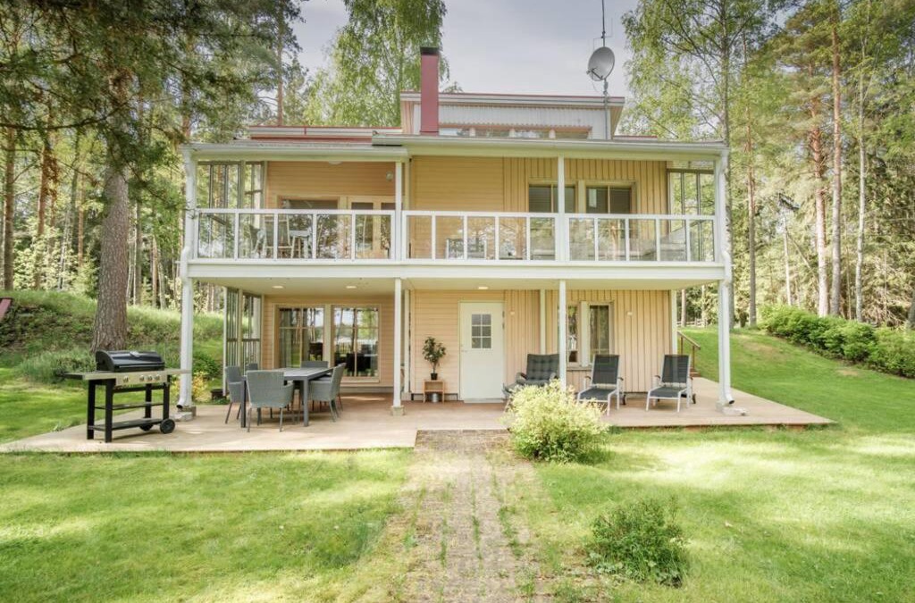 Kirkkonummi Villa | 225m2 Luxurious Villa - Large garden - Sandy beach