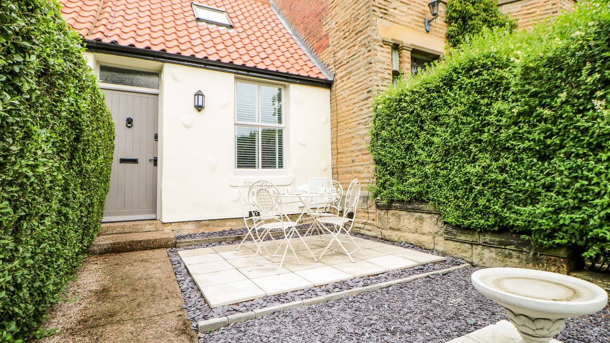 Whitley Bay Cottage | 22A TAYLORS COTTAGE, pet friendly, with a garden in Whitley Bay