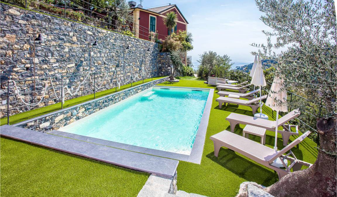 Recco House | 230 m² Maisonette ∙ 6 bedrooms ∙ 16 guests