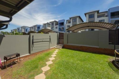 Greater Johannesburg Metropolitan Area Apartment | 231 Whisken Ave, Crowthorne Ah
