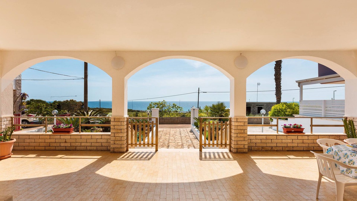 Posto Rosso House | 2330 Villetta Marilena