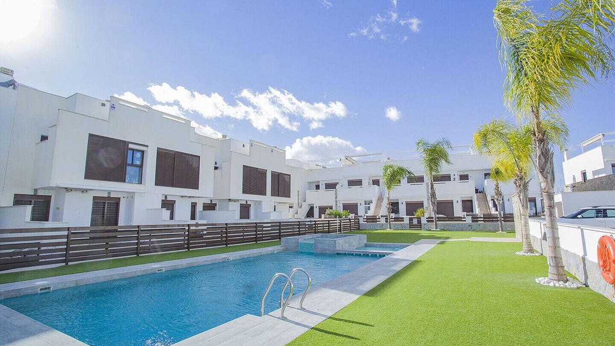 Torre de la Horadada Ski Chalet | 240 Lux Pool Home -Alicante Holiday