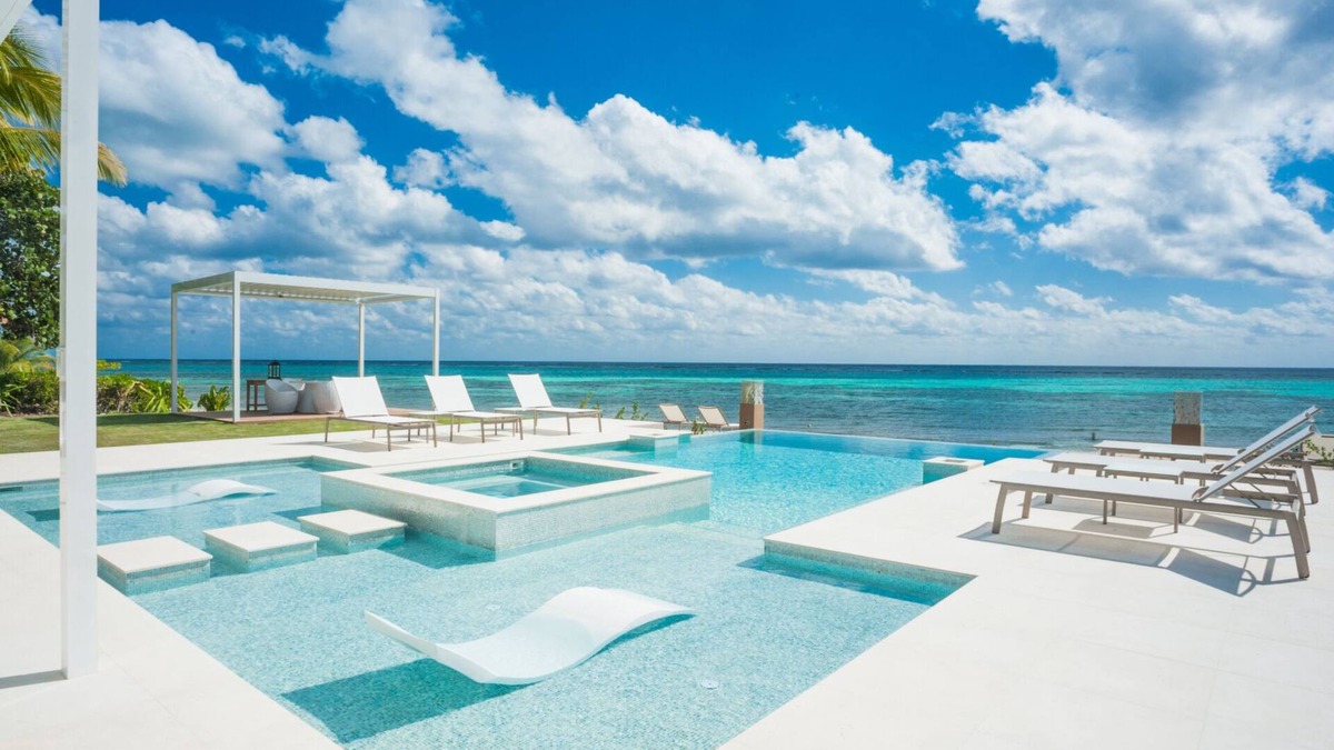 Bodden Town Villa | 25% Off! Oceanfront Resort Villa w/Stunning Views, Pool, Spa & Onsite Staff
