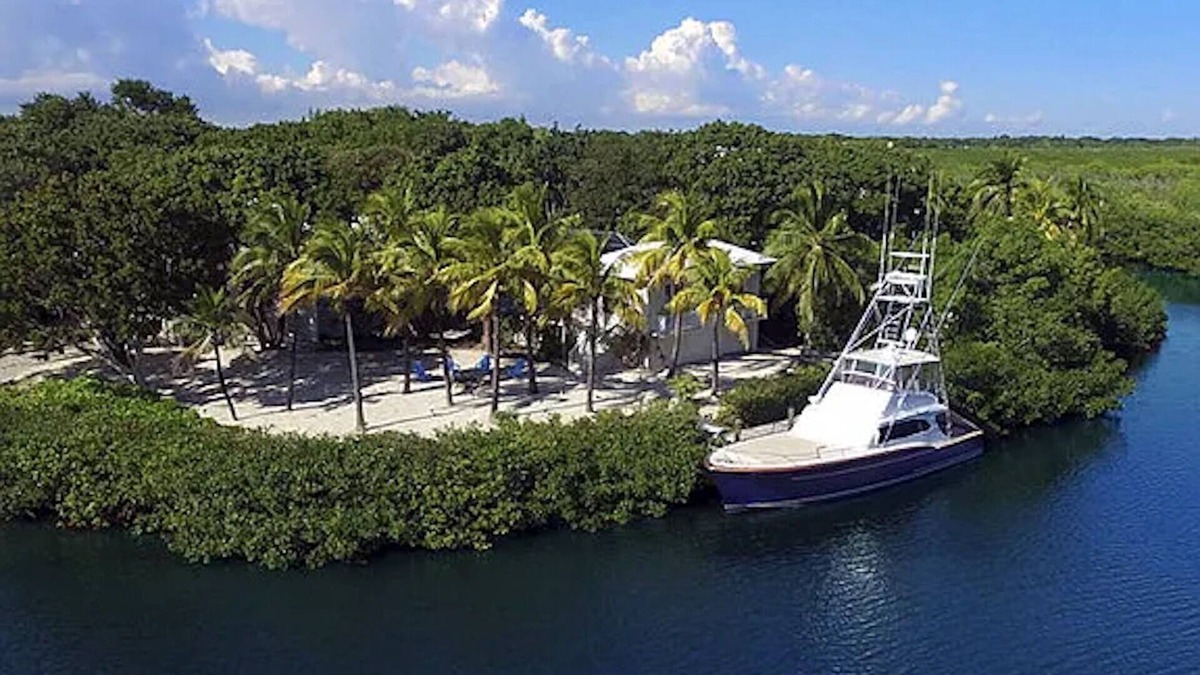 Key Largo House | 250 ft of deep water frontage