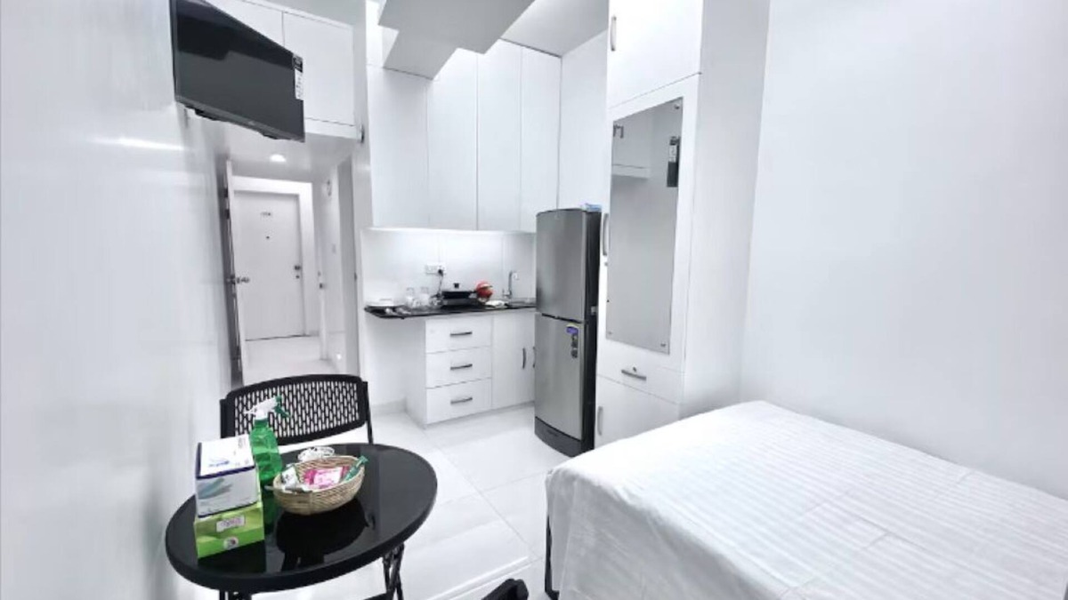 Dhaka Apartment | 250sqft,4 Economy Stay in Bashundhara, Pool & Gym