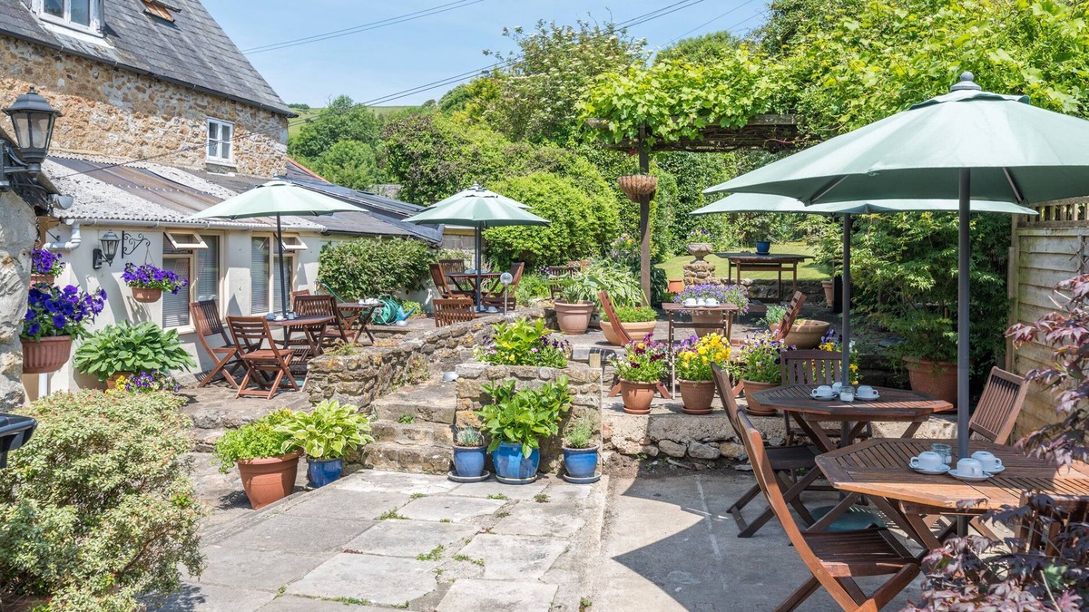 Abbotsbury House | 26 RODDEN ROW, pet friendly, character holiday cottage in Abbotsbury