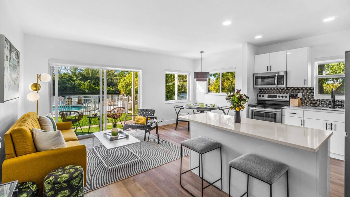 Deerfield Beach Apartment | 261 #1 Managed By Brampton Park