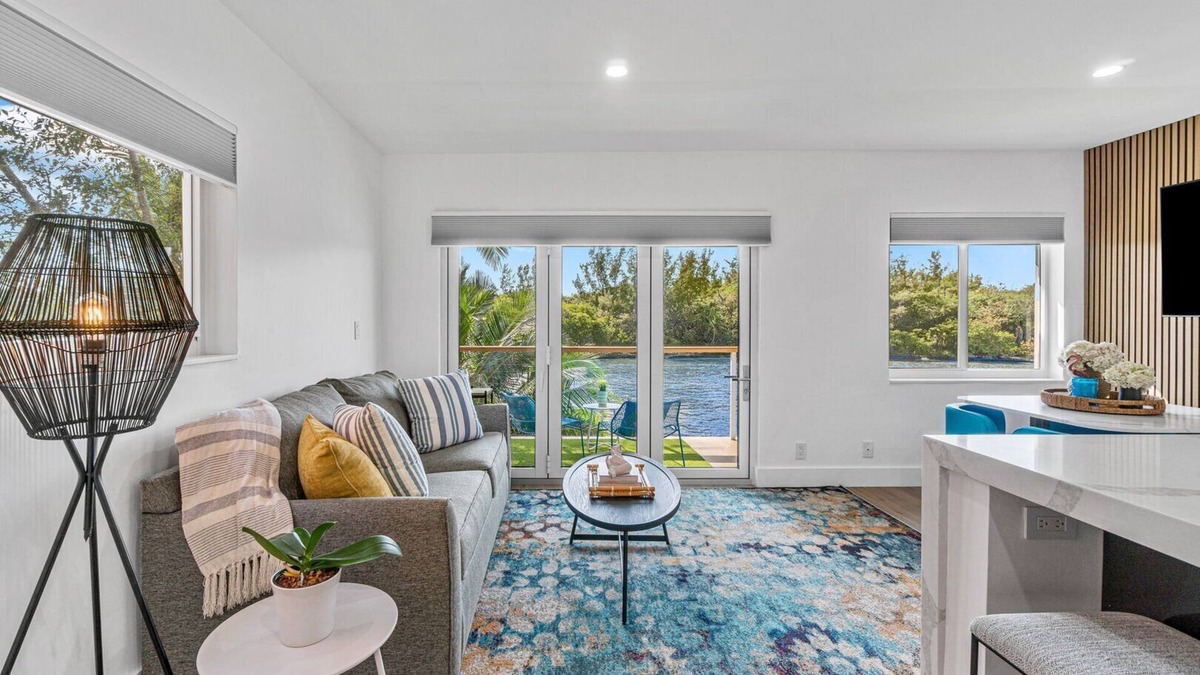 Deerfield Beach Apartment | 261 #14 Managed By Brampton Park