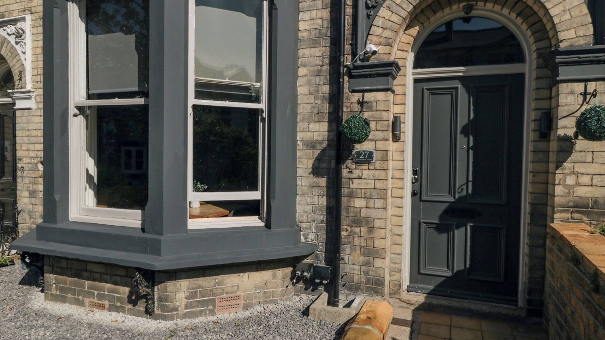 Scarborough Cottage | 27 Westbourne Grove