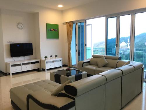 Kota Kinabalu Apartment | 2775 sqf Sunset Luxury Condo