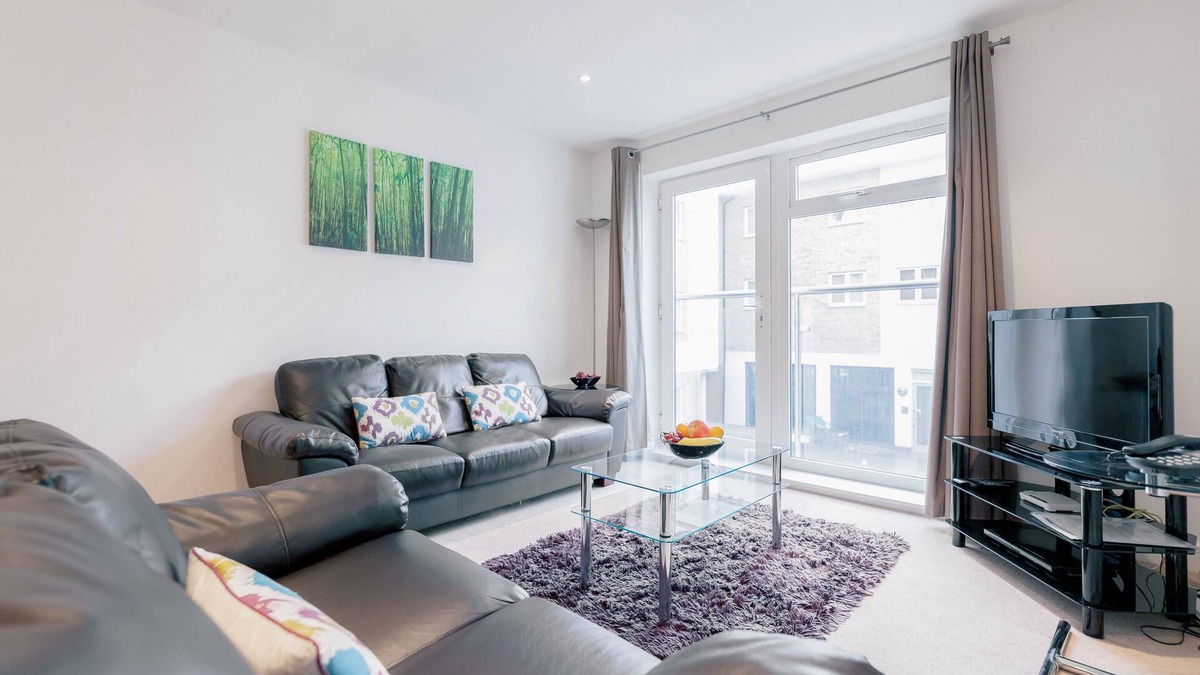 Guildford Apartment | 28 Abbots Yard - 2 bedroom apartment